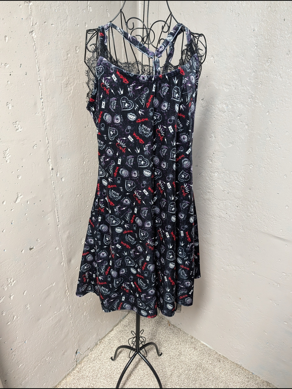 Her Universe Disney Cruella Velvet Dress With Lace Trim And Strap Collar